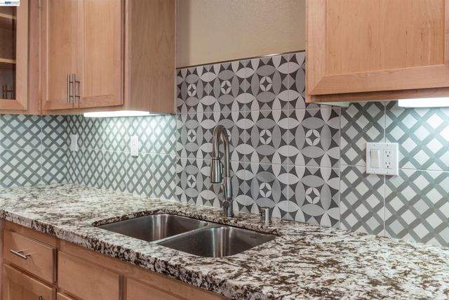 651 Elderberry Dr, Milpitas, CA 95035