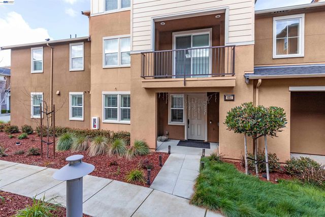 651 Elderberry Dr, Milpitas, CA 95035