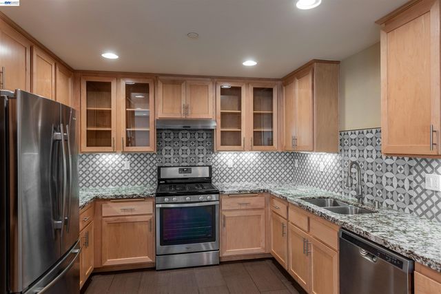 651 Elderberry Dr, Milpitas, CA 95035