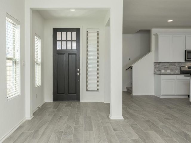 9113 Garnet DR, Austin, TX 78729