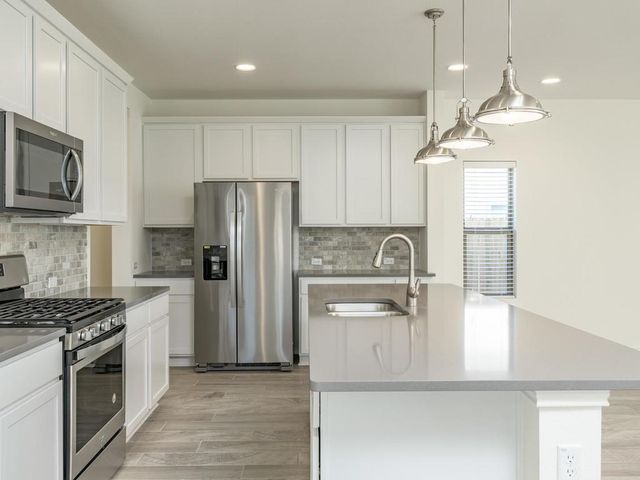 9113 Garnet DR, Austin, TX 78729