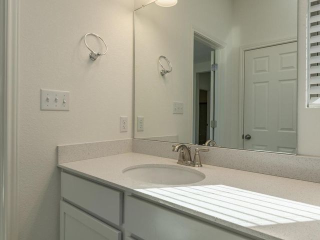 9113 Garnet DR, Austin, TX 78729