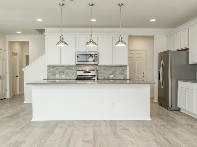 9113 Garnet DR, Austin, TX 78729