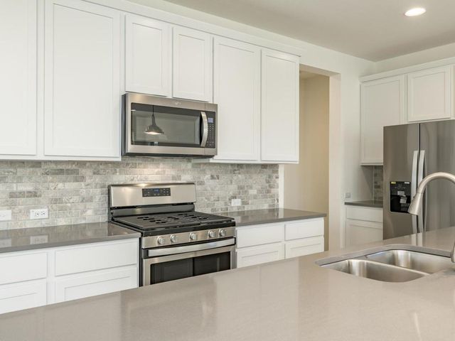 9113 Garnet DR, Austin, TX 78729
