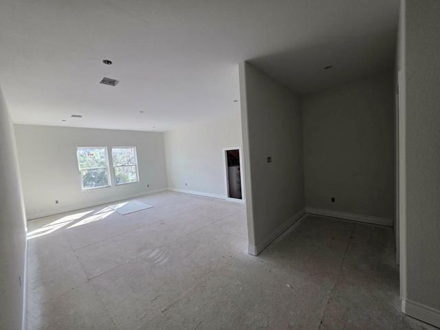 26652 White Pine Drive, Hempstead, TX 77445