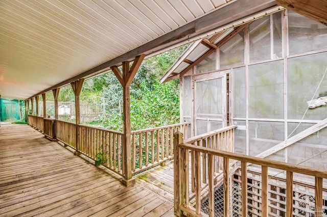 7619 Lakeside Dr, Milton, FL 32583