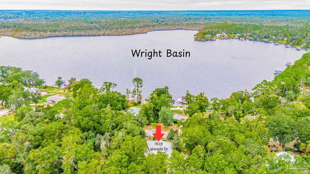 7619 Lakeside Dr, Milton, FL 32583