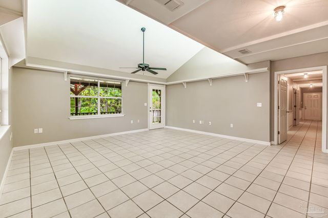 7619 Lakeside Dr, Milton, FL 32583