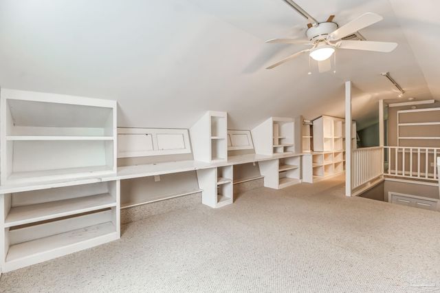 7619 Lakeside Dr, Milton, FL 32583