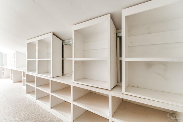 7619 Lakeside Dr, Milton, FL 32583