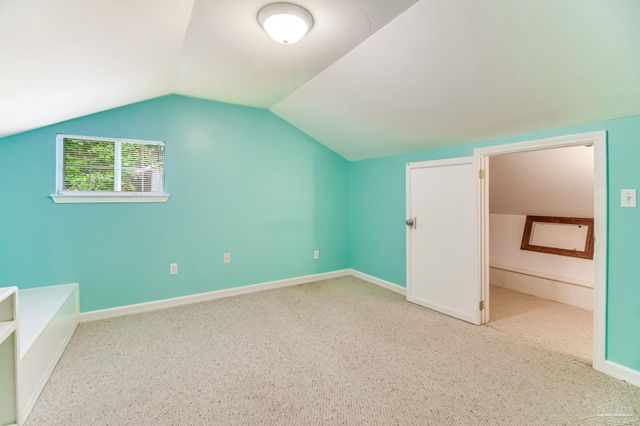 7619 Lakeside Dr, Milton, FL 32583