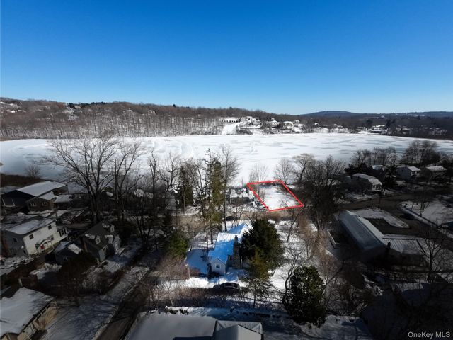 204 Brook Road, Mahopac, NY 10541