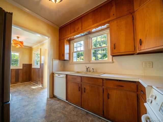 204 Brook Road, Mahopac, NY 10541