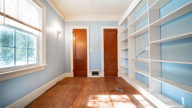 204 Brook Road, Mahopac, NY 10541