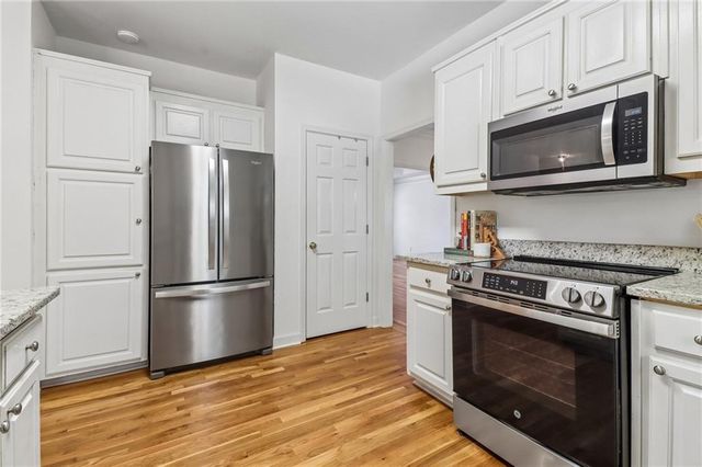 4421 Weston Drive SW, Lilburn, GA 30047