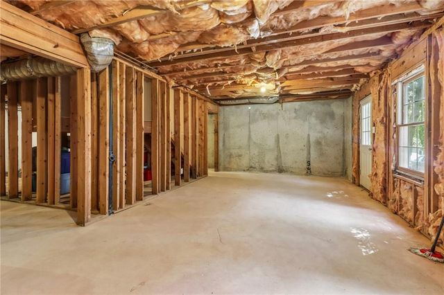 4421 Weston Drive SW, Lilburn, GA 30047