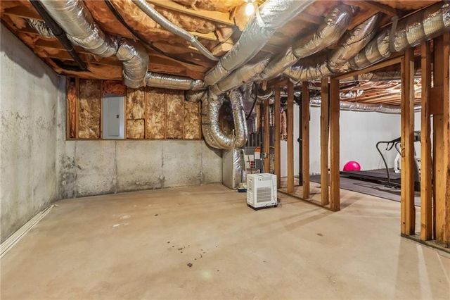 4421 Weston Drive SW, Lilburn, GA 30047