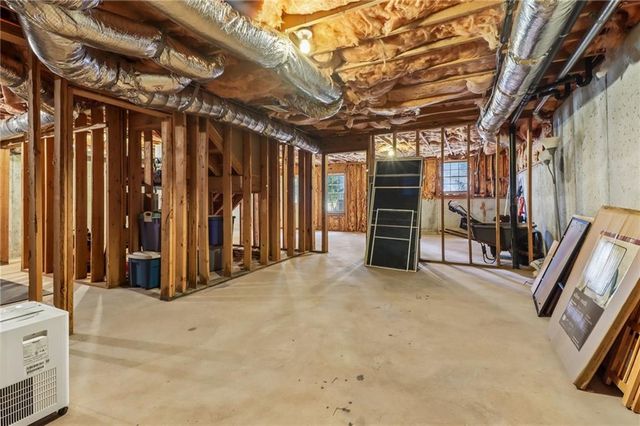 4421 Weston Drive SW, Lilburn, GA 30047