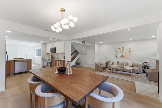 9917 Aviary Dr, San Diego, CA 92131