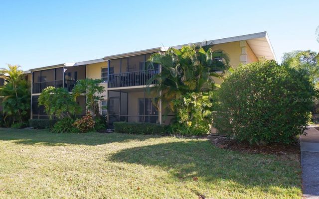 942 LA COSTA CIRCLE 9, Sarasota, FL 34237