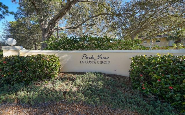 942 LA COSTA CIRCLE 9, Sarasota, FL 34237