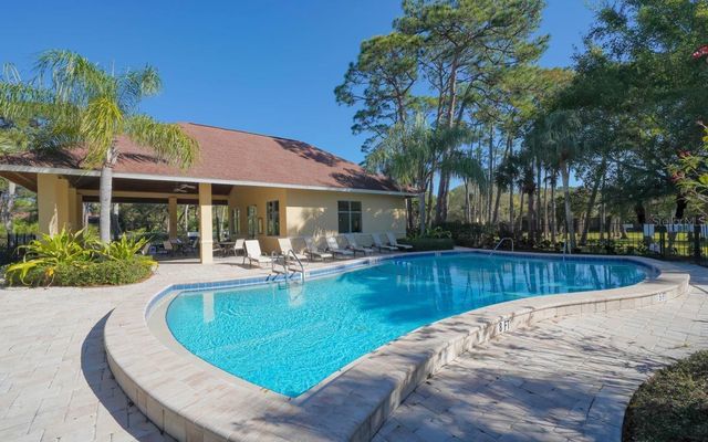 942 LA COSTA CIRCLE 9, Sarasota, FL 34237