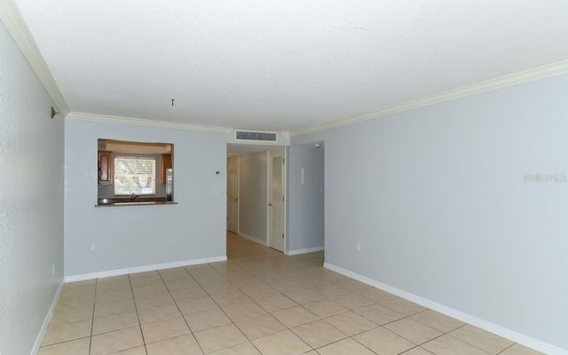 942 LA COSTA CIRCLE 9, Sarasota, FL 34237