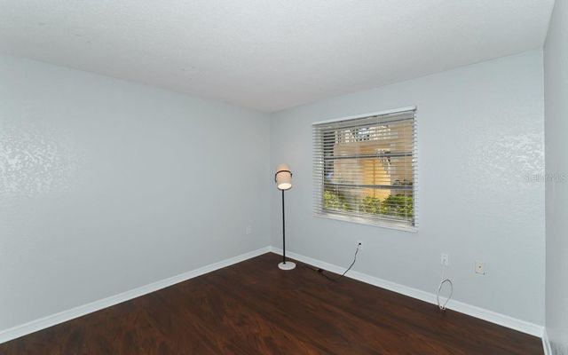 942 LA COSTA CIRCLE 9, Sarasota, FL 34237