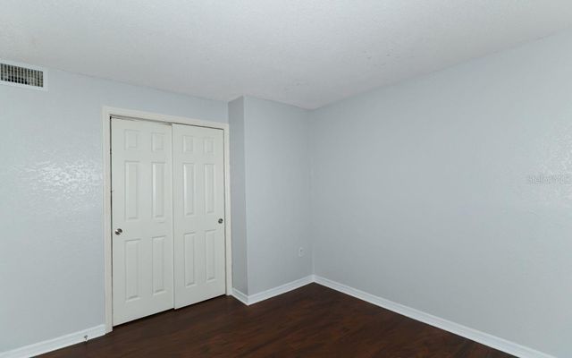 942 LA COSTA CIRCLE 9, Sarasota, FL 34237