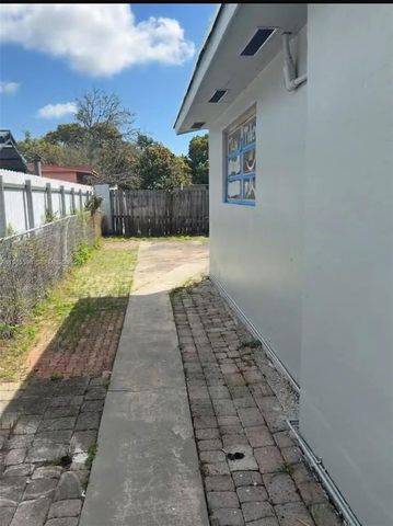 1637 NW 31st Ave ., Miami, FL 33125