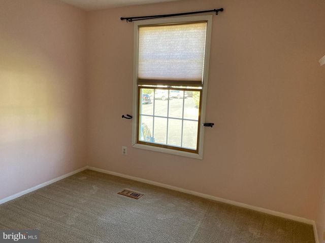 1666 BARNSTEAD DR, Reston, VA 20194
