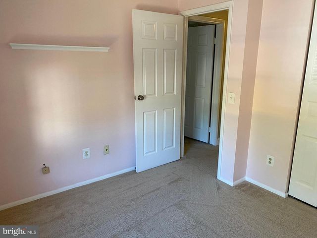 1666 BARNSTEAD DR, Reston, VA 20194