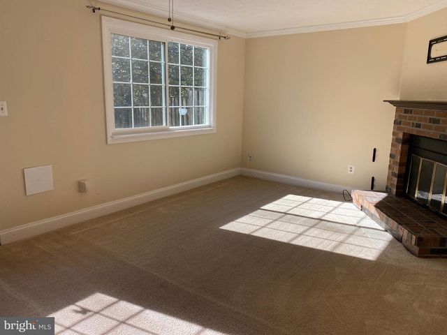1666 BARNSTEAD DR, Reston, VA 20194