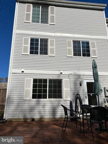 1666 BARNSTEAD DR, Reston, VA 20194