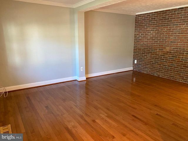 1666 BARNSTEAD DR, Reston, VA 20194