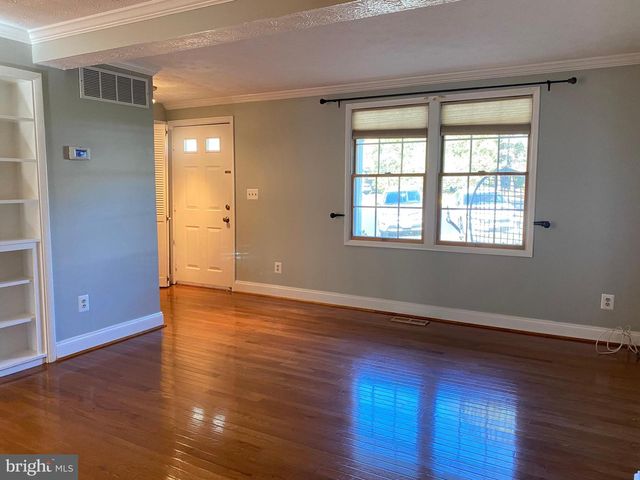 1666 BARNSTEAD DR, Reston, VA 20194