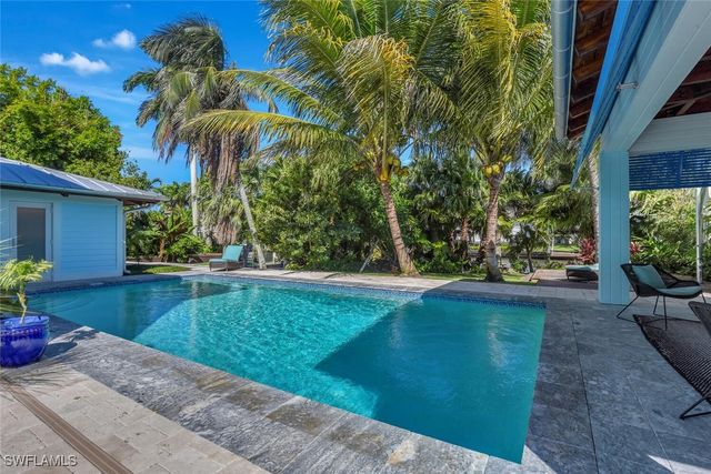 795 18th AVE S, Naples, FL 34102