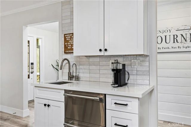 608 Thornhurst Avenue, Glendora, CA 91741