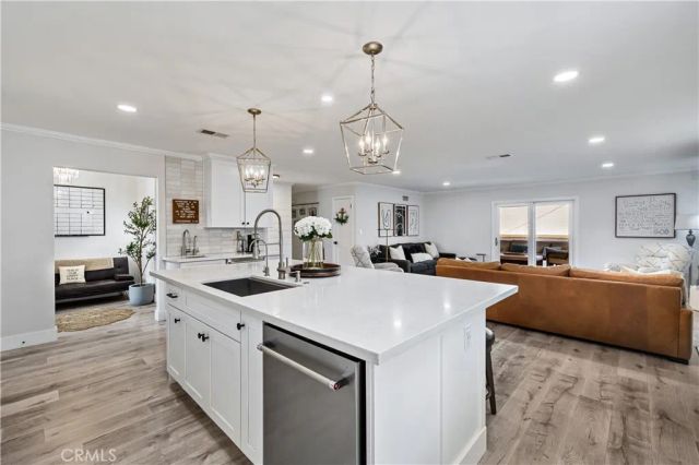 608 Thornhurst Avenue, Glendora, CA 91741