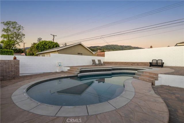 608 Thornhurst Avenue, Glendora, CA 91741