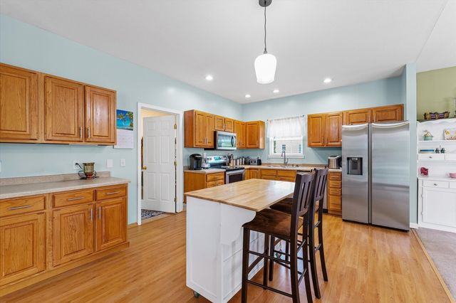 3004 Countrybend Lane, Champaign, IL 61822