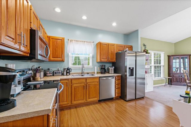 3004 Countrybend Lane, Champaign, IL 61822