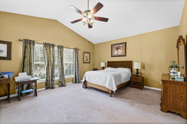 3004 Countrybend Lane, Champaign, IL 61822