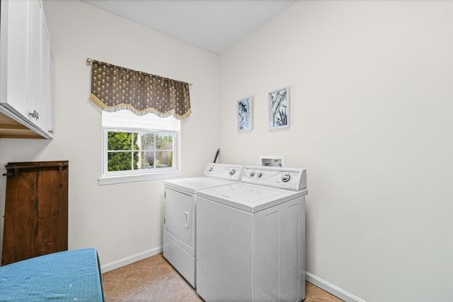 3004 Countrybend Lane, Champaign, IL 61822