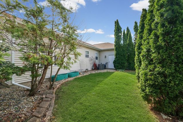 3004 Countrybend Lane, Champaign, IL 61822