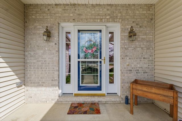 3004 Countrybend Lane, Champaign, IL 61822