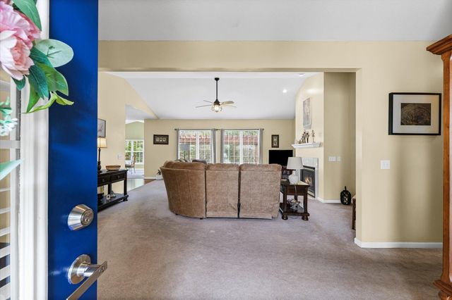 3004 Countrybend Lane, Champaign, IL 61822