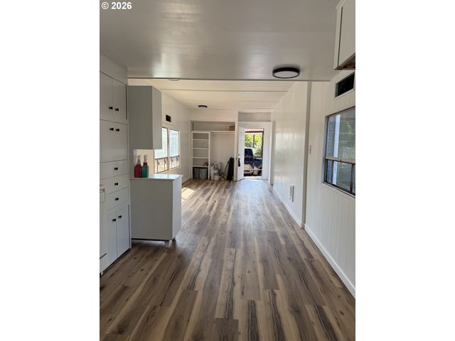316 Sw BASELINE St, Hillsboro, OR 97123