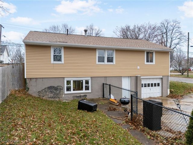 1202 37th Street NW, Canton, OH 44709