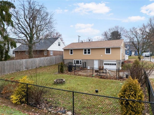 1202 37th Street NW, Canton, OH 44709